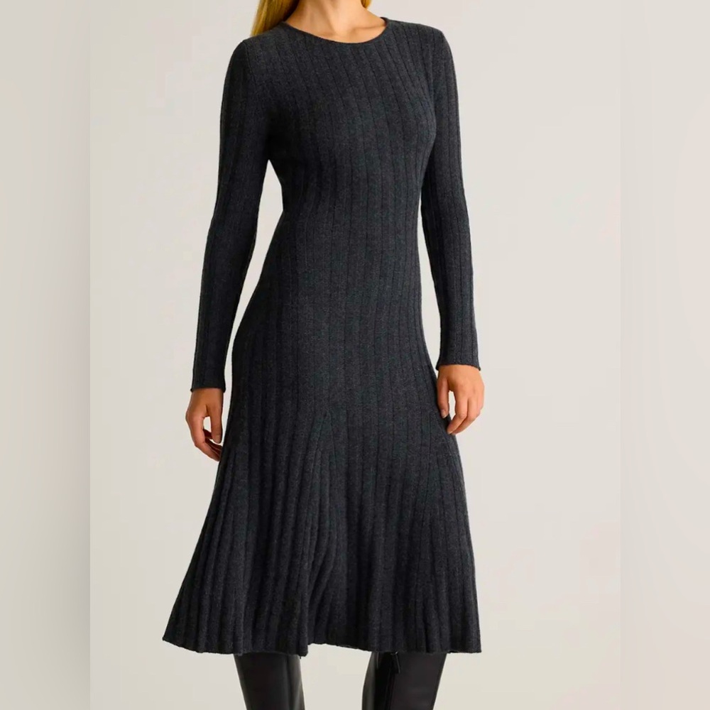 Quince Mongolian Charcoal Grey Cashmere Wide-Rib Midi Dress, Women’s small. NWT!